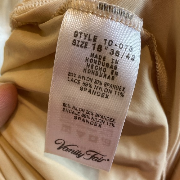 Vanity Fair Slip - Picture 5 of 7